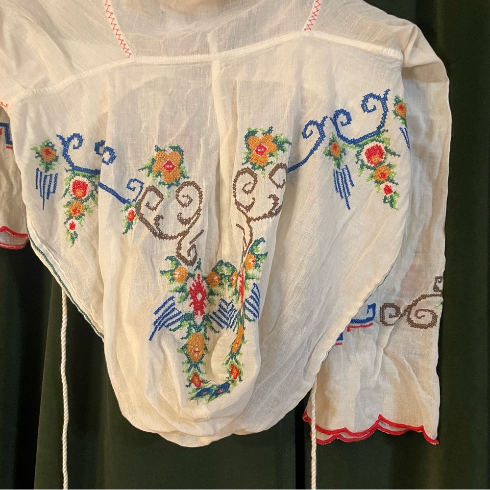 Free People Ivory Embroidered Hooded Peasant Top with Red Trim - Picture 3 of 4